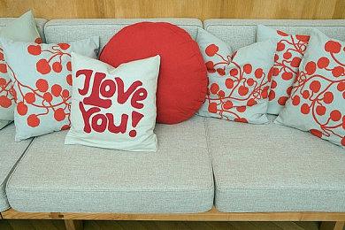 《异形：坠入黑暗》预告片介绍本作全新原创剧情